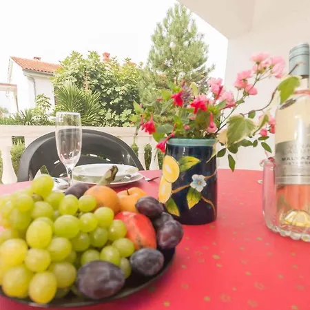 Apartment In Njivice/insel Krk 13317